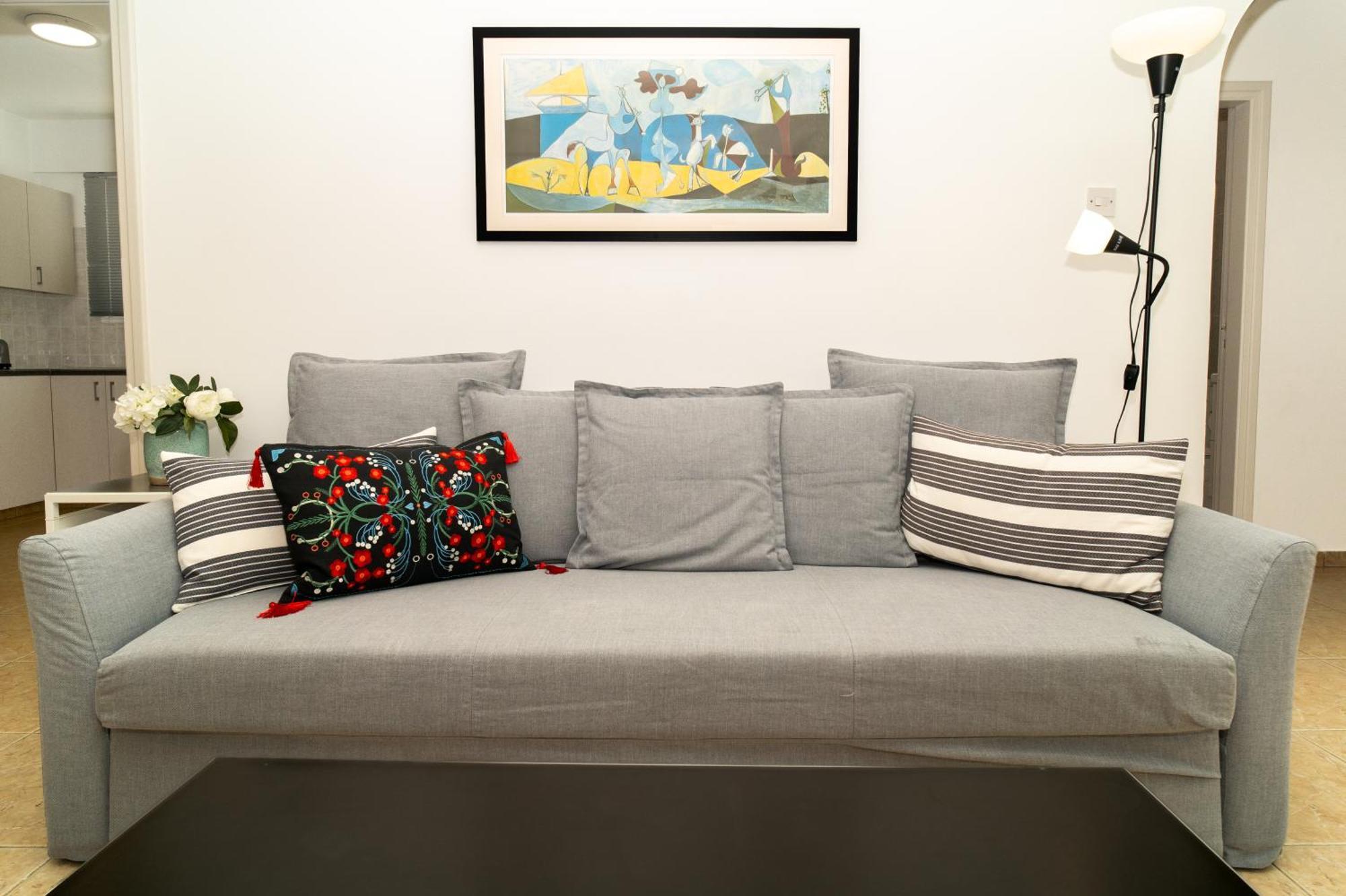 Olivia Mackenzie 2 Bedroom Flat With Pool 拉纳卡 外观 照片