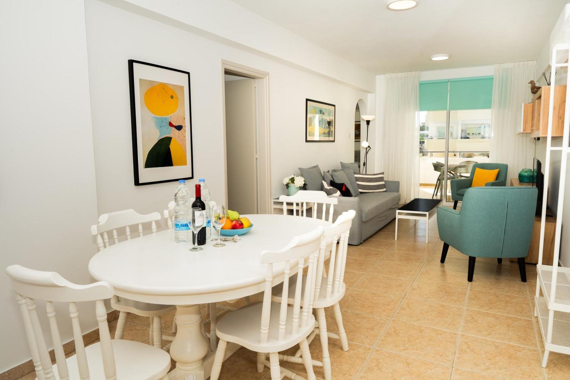 Olivia Mackenzie 2 Bedroom Flat With Pool 拉纳卡 外观 照片