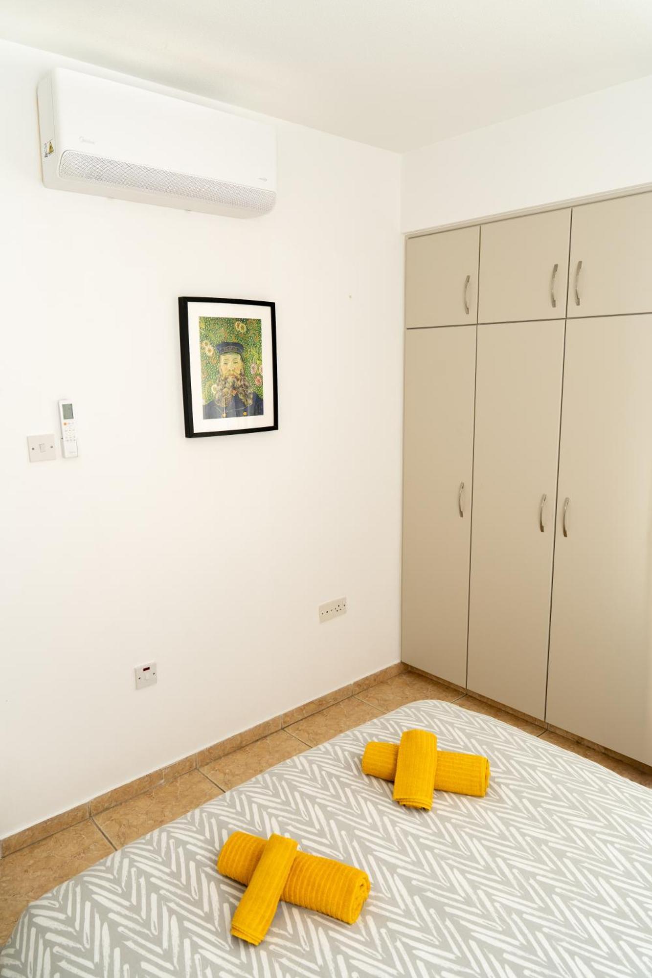 Olivia Mackenzie 2 Bedroom Flat With Pool 拉纳卡 外观 照片